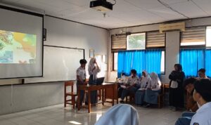 fdfb5844-aad2-4aca-9b88-c2a4d9e40e01